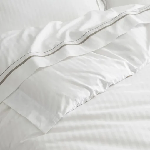 Cambridge 800TC Egyptian Cotton Quilt Cover - White Silver