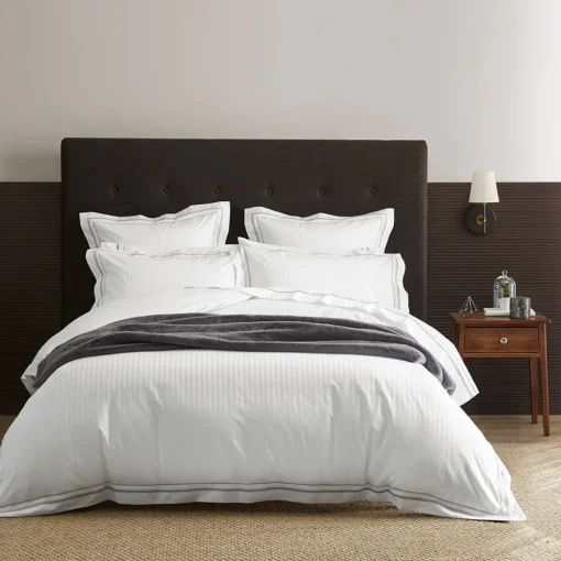 Cambridge 800TC Egyptian Cotton Quilt Cover - White Silver