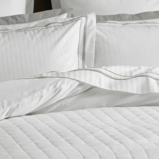 Cambridge 800TC Egyptian Cotton Quilt Cover - White Silver