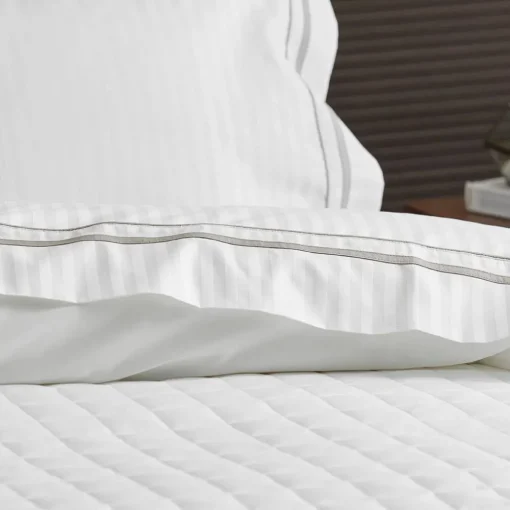 Cambridge 800TC Egyptian Cotton Quilt Cover - White Silver
