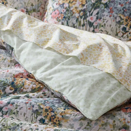 Conchita Quilt Cover