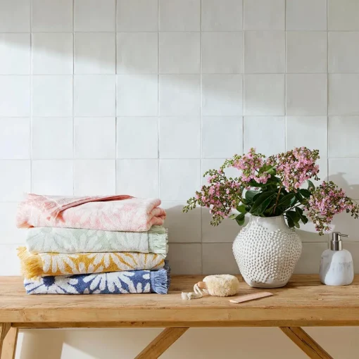 Daisy Towel - Blush