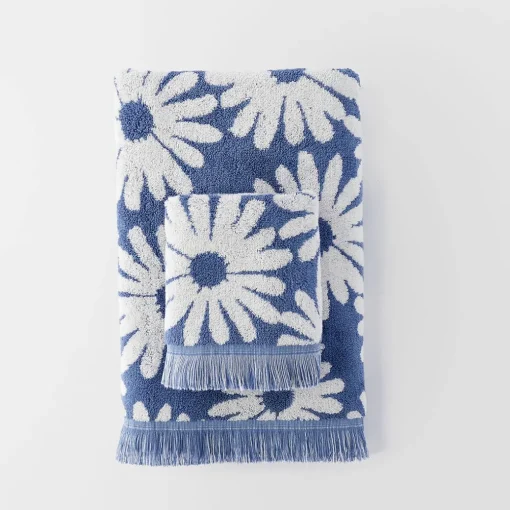 Daisy Towel - Blush