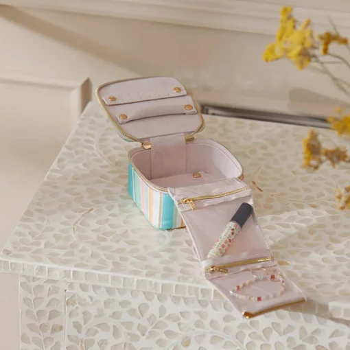 Finley Jewellery Cube