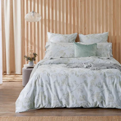 Honesty Quilt Cover