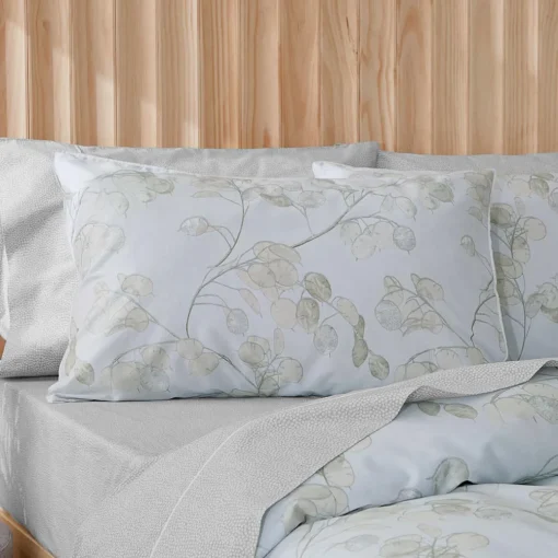 Honesty Quilt Cover