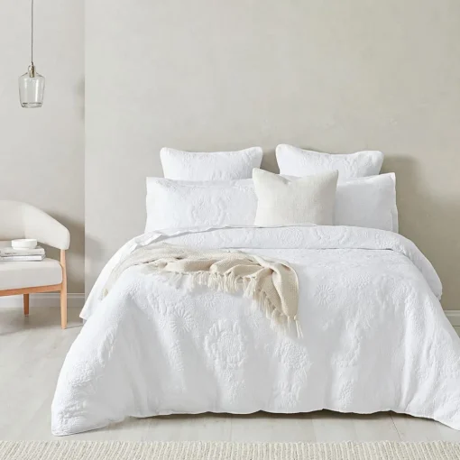 Isabeau Quilt Cover