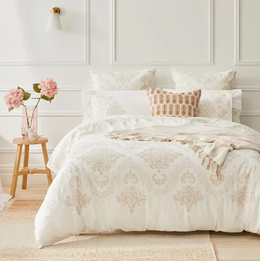 Jolie Quilt Cover