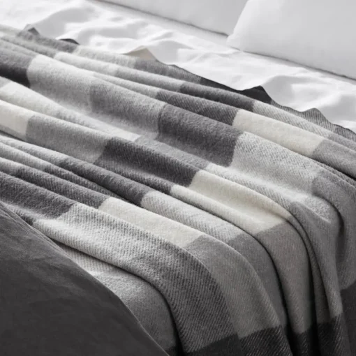 Lincoln Check Blanket - Green/Ivory
