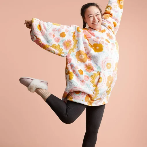 Lottie Hooded Sherpa Blanket