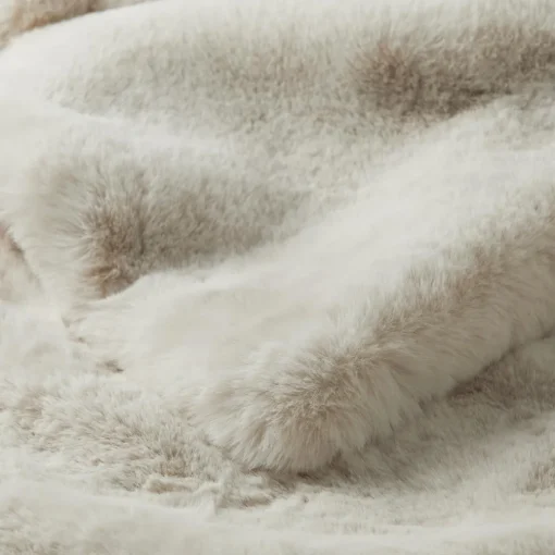 Luxury Faux Fur Throw - Silver