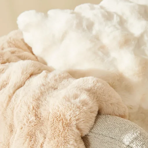 Malmo Faux Fur Throw - Pumice