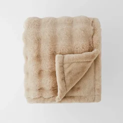 Malmo Faux Fur Throw - Pumice