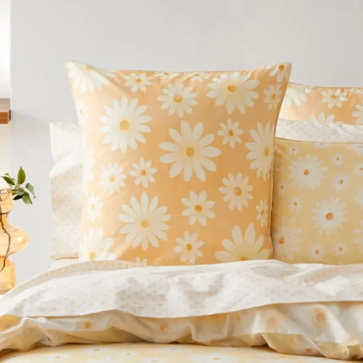 Marguerite Quilt Cover