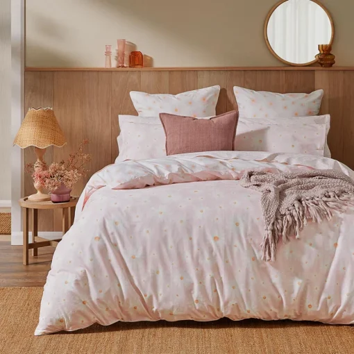 Marguerite Quilt Cover