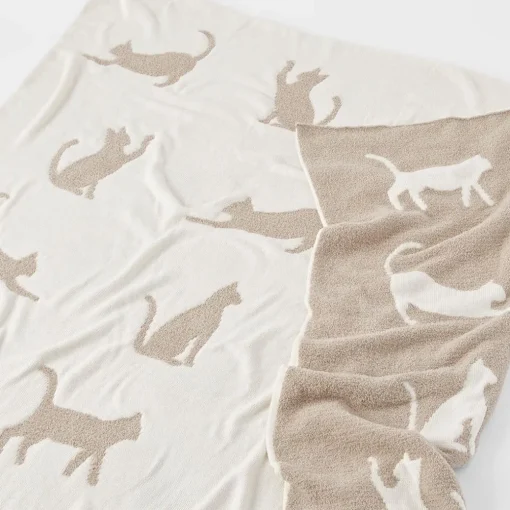 Mittens Throw