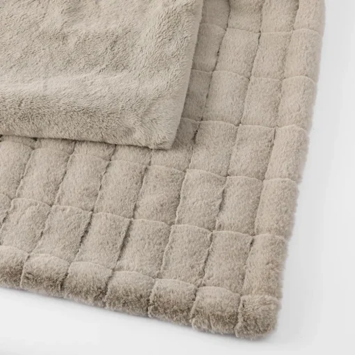 Sable Faux Fur Throw - Dove Grey