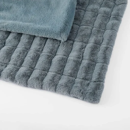 Sable Faux Fur Throw - Dove Grey
