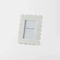 Scallop Marble Photo Frame
