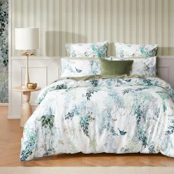 Wisteria Falls Quilt Cover