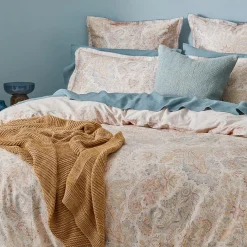 Yasmina Quilt Cover